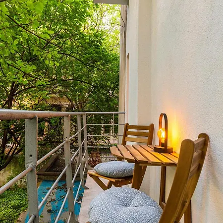 Tova Pearl - Cozy, Modern 2Br Apt, Dt, Ultracentral, Chabad Across Street, 20 Min Walk To Old Town Bucharest Exterior photo