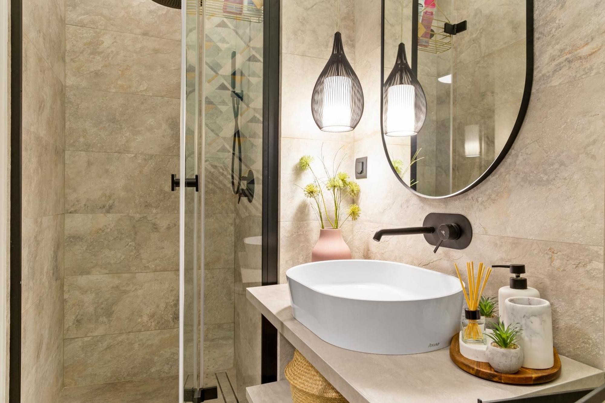 Tova Pearl - Cozy, Modern 2br Apt, Dt, Ultracentral, Chabad Across Street, 20 Min Walk To Old Town Bucarest