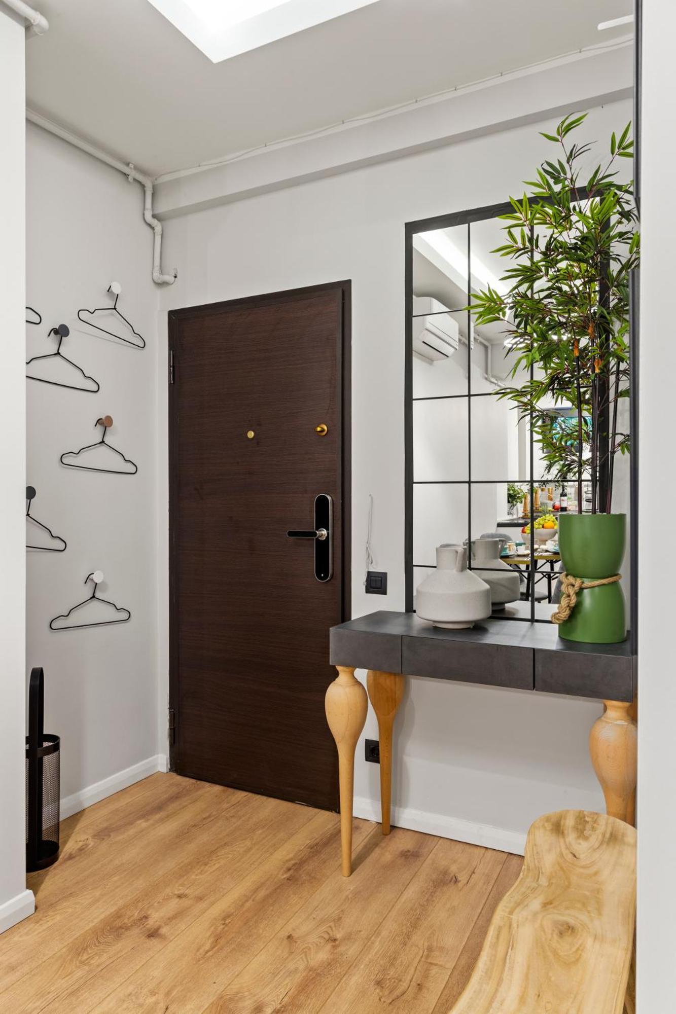 Tova Pearl - Cozy, Modern 2br Apt, Dt, Ultracentral, Chabad Across Street, 20 Min Walk To Old Town Apartamento